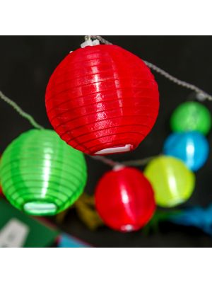 Catena 5,6 m - 16 lanterne luminose colorate - prolungabile - led bianco ghiaccio